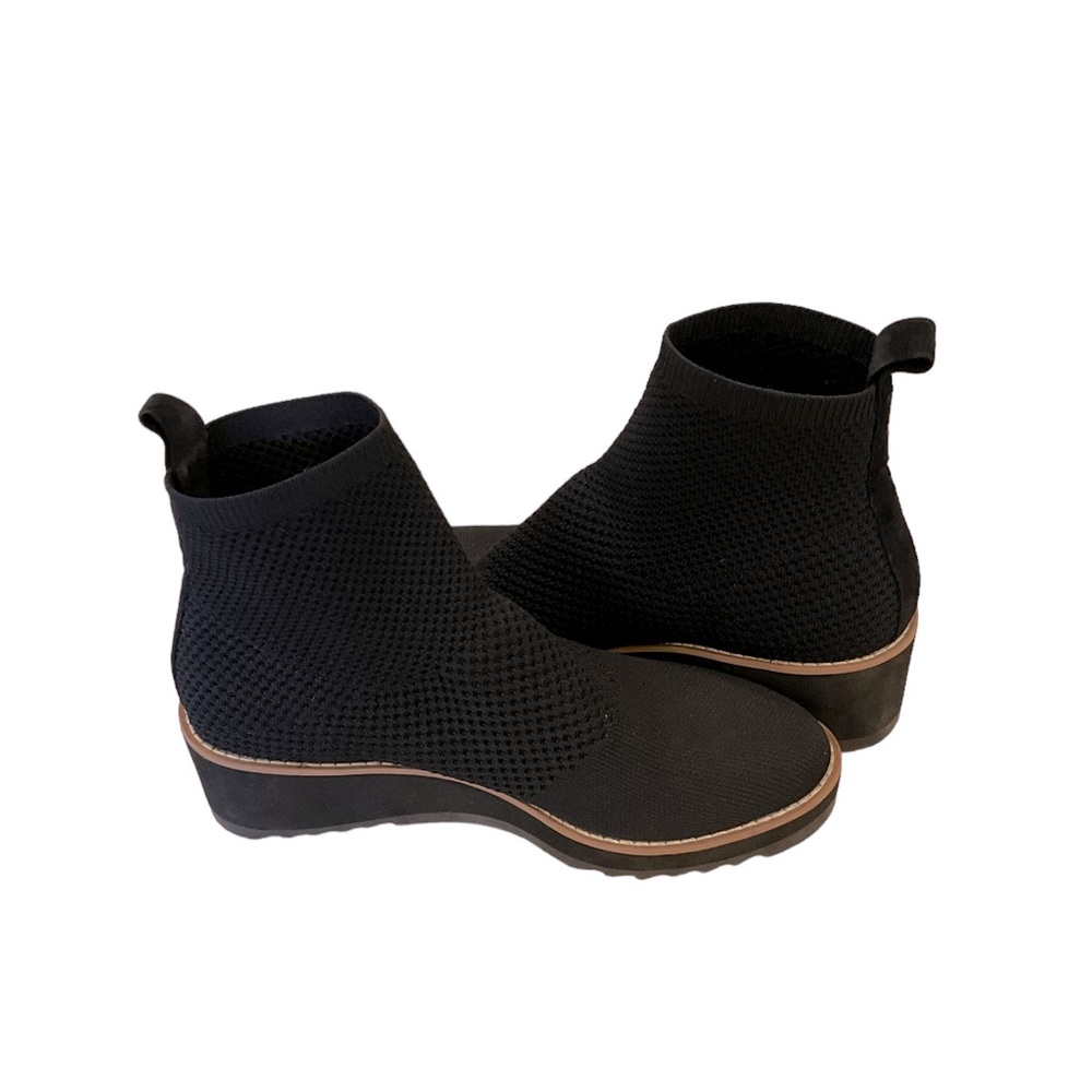 Eileen Fisher London women’s knit booties size 7.5